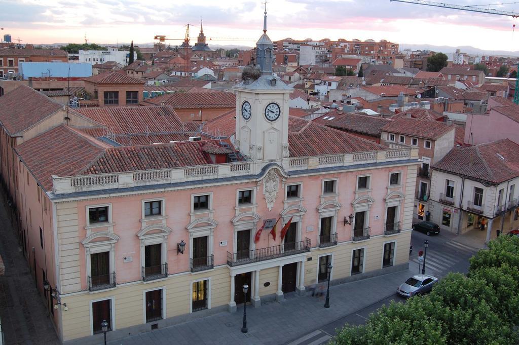 Hostal Jacinto Alcalá de Henares Buitenkant foto