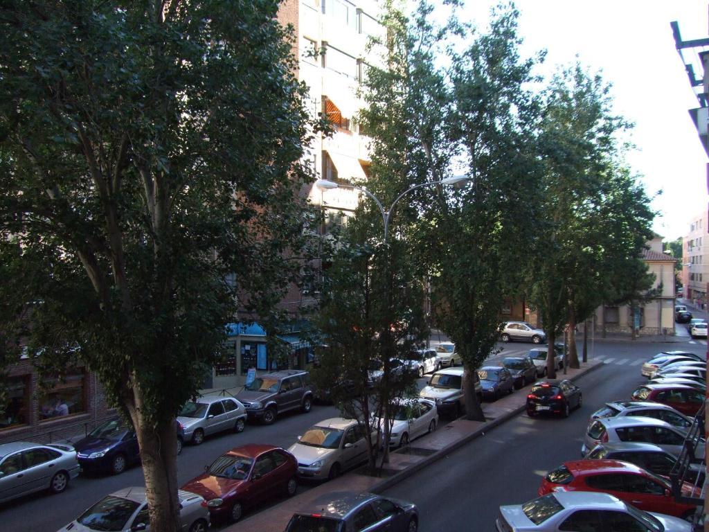 Hostal Jacinto Alcalá de Henares Buitenkant foto
